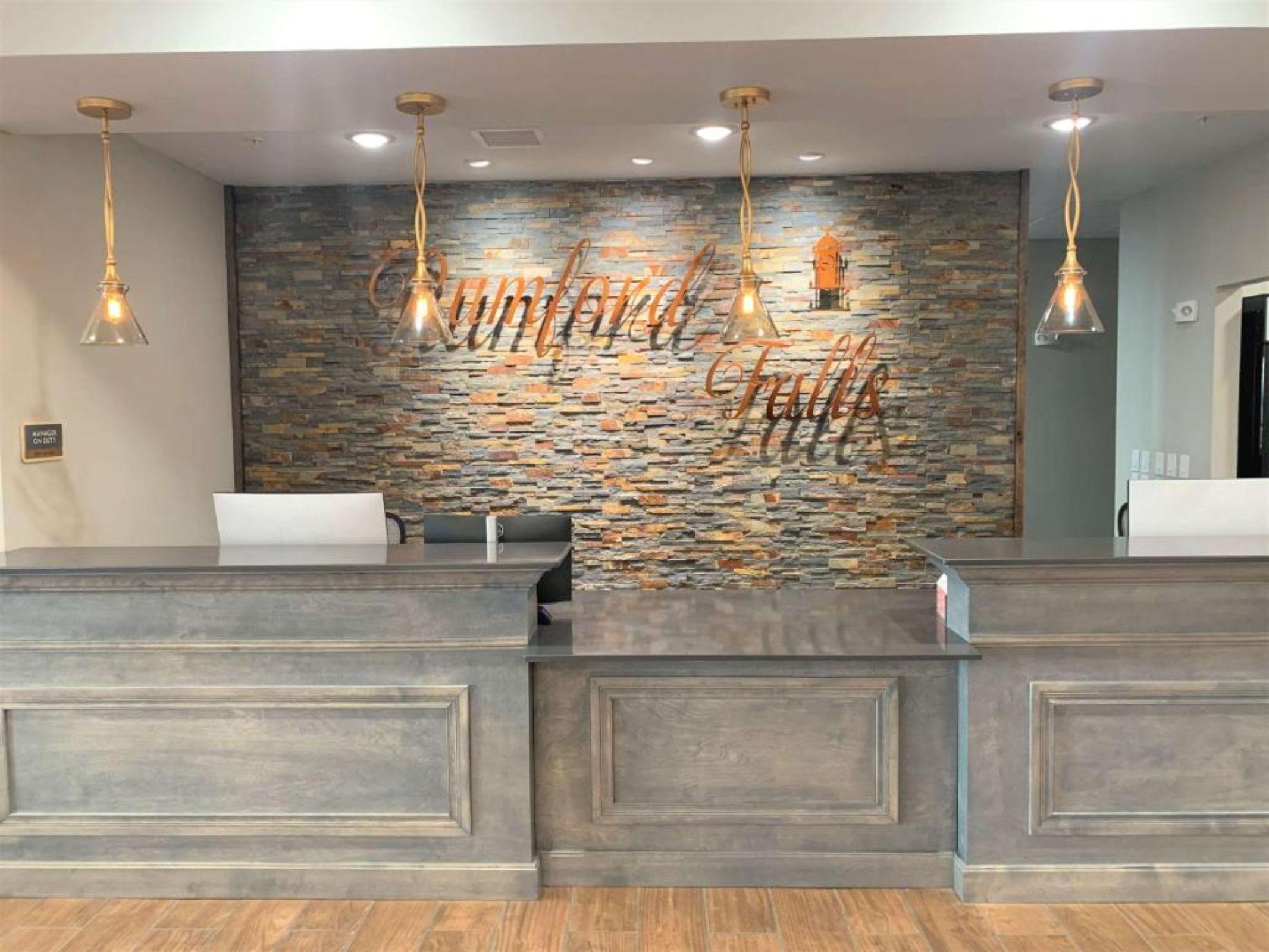 Best Western Plus Rumford Falls Bagian luar foto